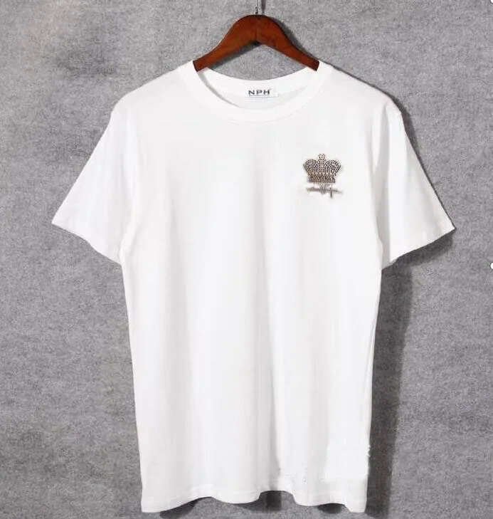 Summer Mens Diamond T-shirt Shiny Rhinestone Tops Tees Round Neck Short Sleeve Designer Tshirt 100% Cotton Street Trendy T Shirt
Summer Mens Diamond T-shirt Shiny Rhinestone Tops Tees Round Neck Short Sleeve Designer Tshirt 100% Cotton Street Trendy T Shirt