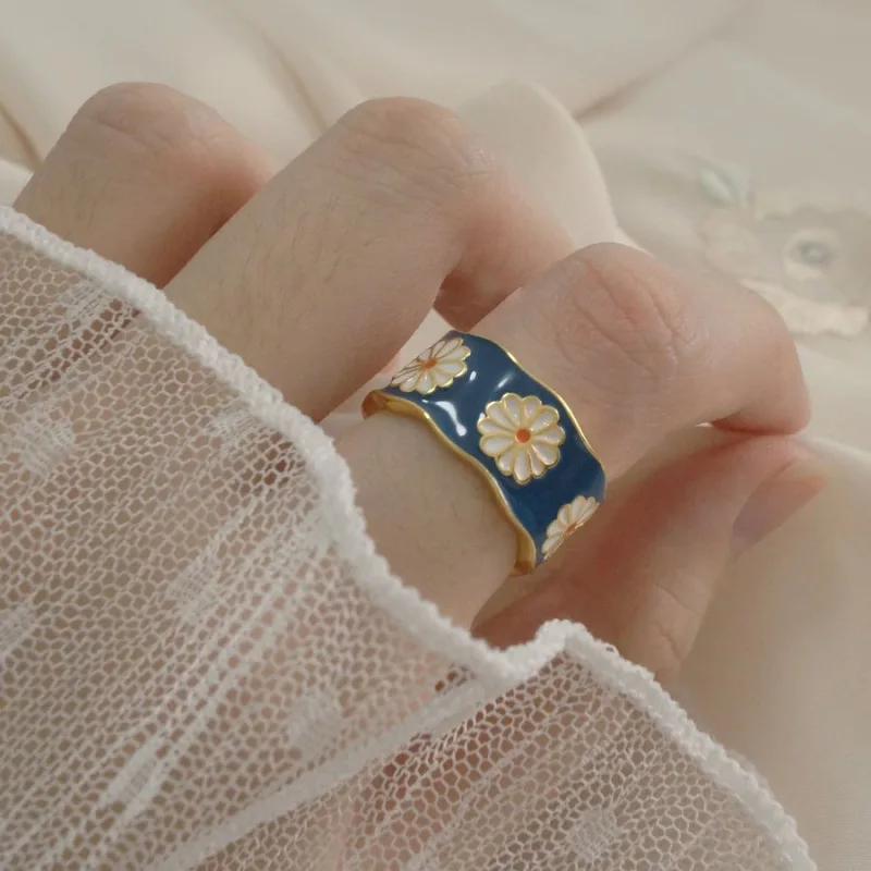 Simple Fashion Enamel Colored Glaze Little Daisy Wide Ring Ins Trendy Simple Cold Style Index Finger Ring Female Ornament Ring
Simple Fashion Enamel Colored Glaze Little Daisy Wide Ring Ins Trendy Simple Cold Style Index Finger Ring Female Ornament Ring