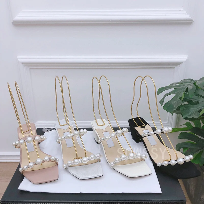 2021 Luxury Pearled Decor One Strap Women Slippers Summer New Sheepskin Design Fashion Sexy Pumps Sandalias Banquet Party Shoes
2021 Luxury Pearled Decor One Strap Women Slippers Summer New Sheepskin Design Fashion Sexy Pumps Sandalias Banquet Party Shoes