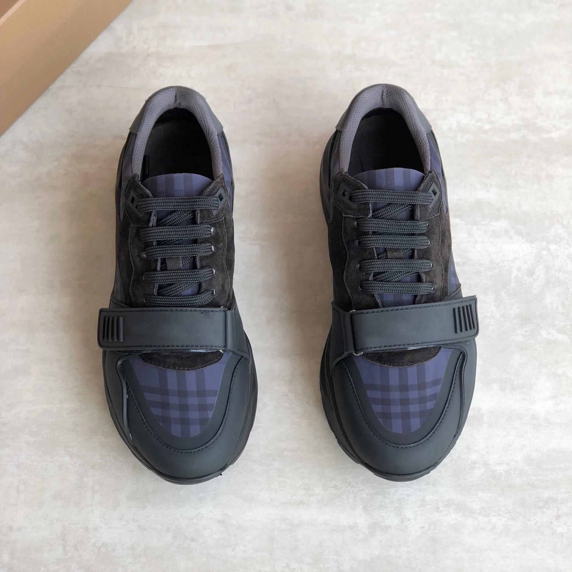 2021 new men's shoes leisure sports shoes luxury cowhide fashion versatile casual shoes
2021 new men's shoes leisure sports shoes luxury cowhide fashion versatile casual shoes