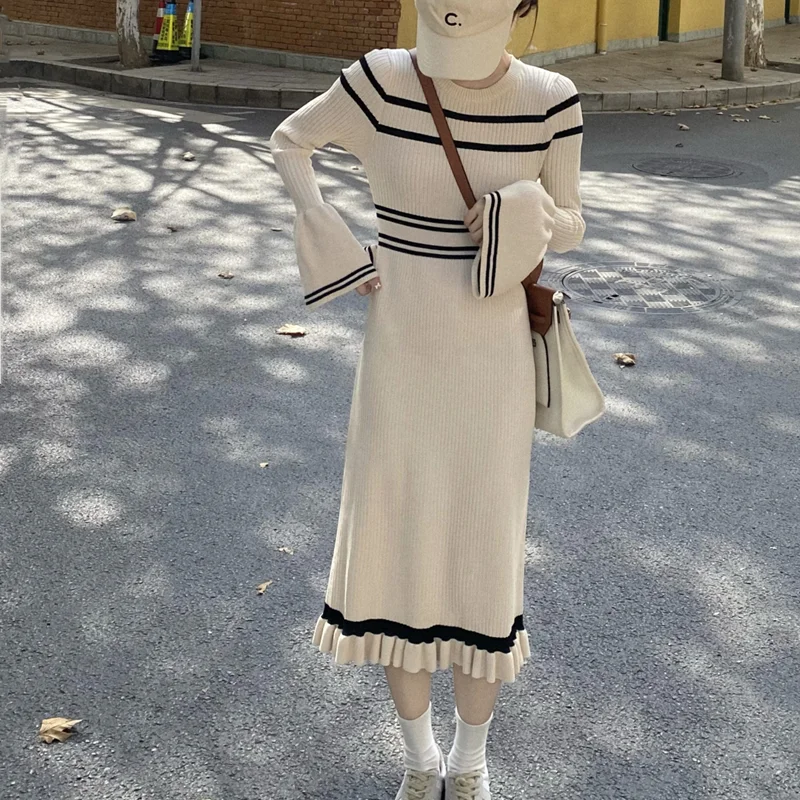 2021 Dresses for Women Autumn and Winter Dress Bell Sleeve Ruffled Knitted Dress Female Preppy Style
2021 Dresses for Women Autumn and Winter Dress Bell Sleeve Ruffled Knitted Dress Female Preppy Style