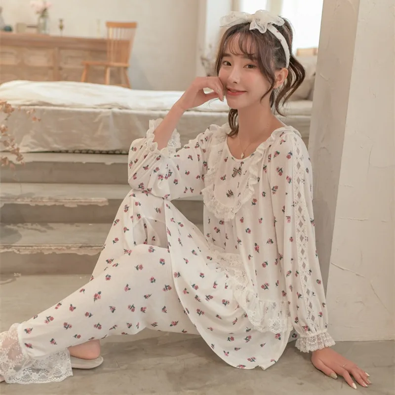 Soft Modal Sweet Women's Floral Print Pajamas Sets Spring Autumn Long Sleeve Casual Sleepwear Girls Nighty Present Hair Band
Soft Modal Sweet Women's Floral Print Pajamas Sets Spring Autumn Long Sleeve Casual Sleepwear Girls Nighty Present Hair Band