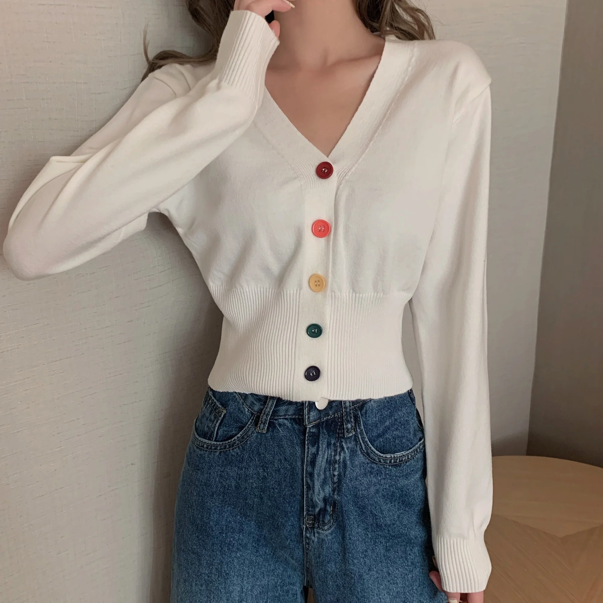 Реальный снимок, экономичная Кнопка нового цвета, уменьшающий возраст, ремонт
Реальный снимок, экономичная Кнопка нового цвета, уменьшающий возраст, ремонт