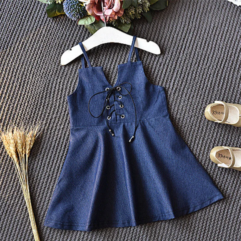 2018 spring and autumn new girls' suits big children Korean version of the trumpet sleeves plaid shirt + denim skirt two-piece 
2018 spring and autumn new girls' suits big children Korean version of the trumpet sleeves plaid shirt + denim skirt two-piece