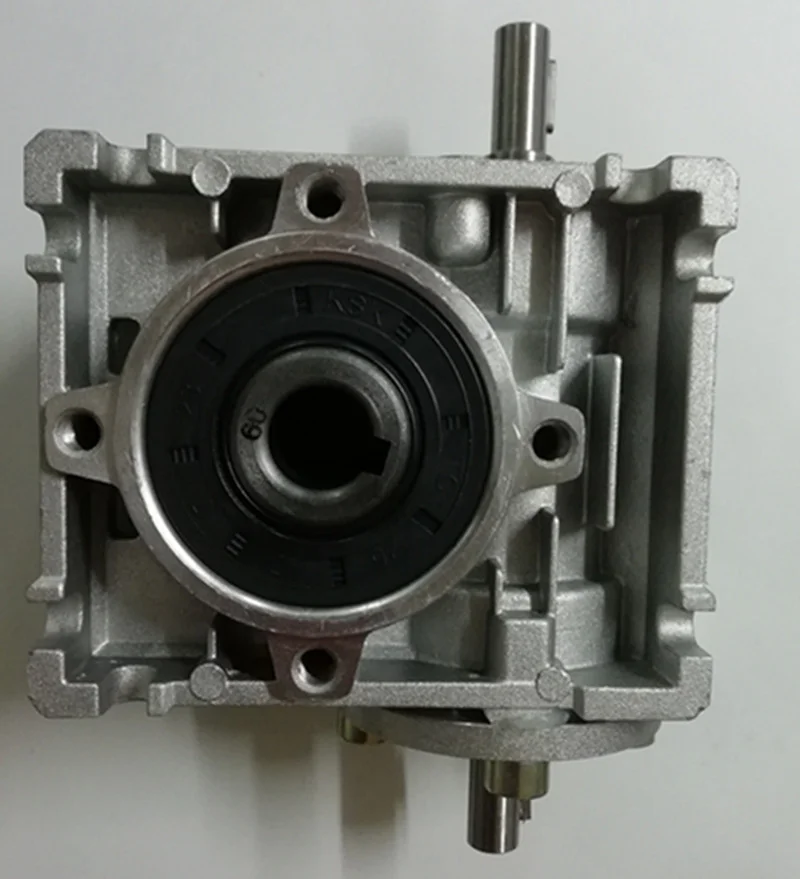 NRV063-VS Worm Reducer Gear Ratio 5: 1-100: 1 Double Extension Shaft 19mm 90 Degree Worm Reducer Speed Reducer
NRV063-VS Worm Reducer Gear Ratio 5: 1-100: 1 Double Extension Shaft 19mm 90 Degree Worm Reducer Speed Reducer