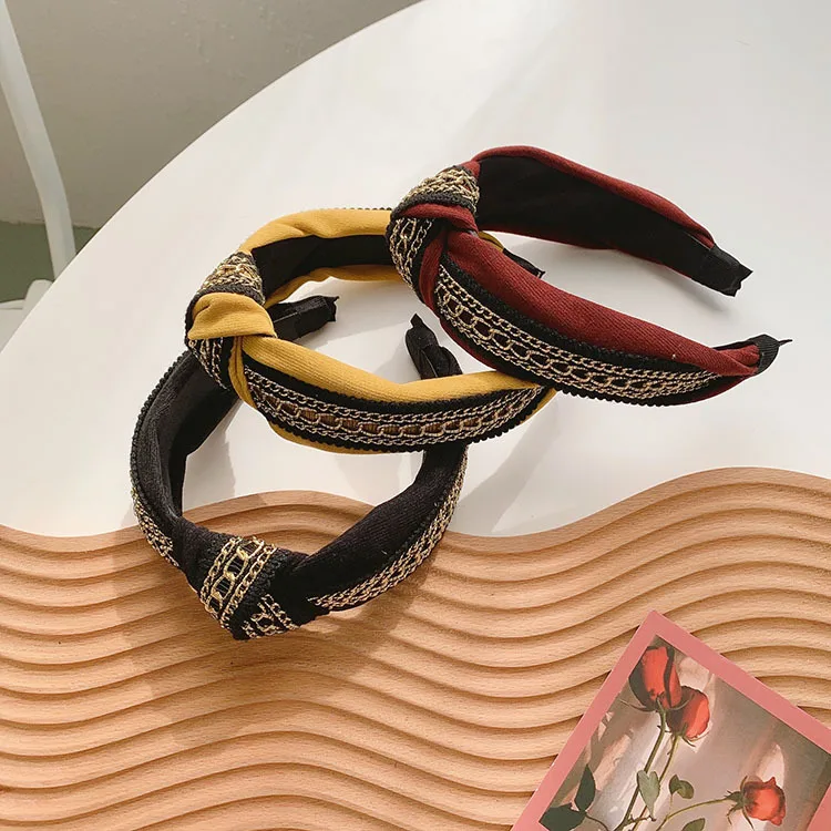 1pc Chain Wide Headband Vintage Fashion Women's Chain Winding Hair Hoop Cross Knot Bow Hairband
1pc Chain Wide Headband Vintage Fashion Women's Chain Winding Hair Hoop Cross Knot Bow Hairband