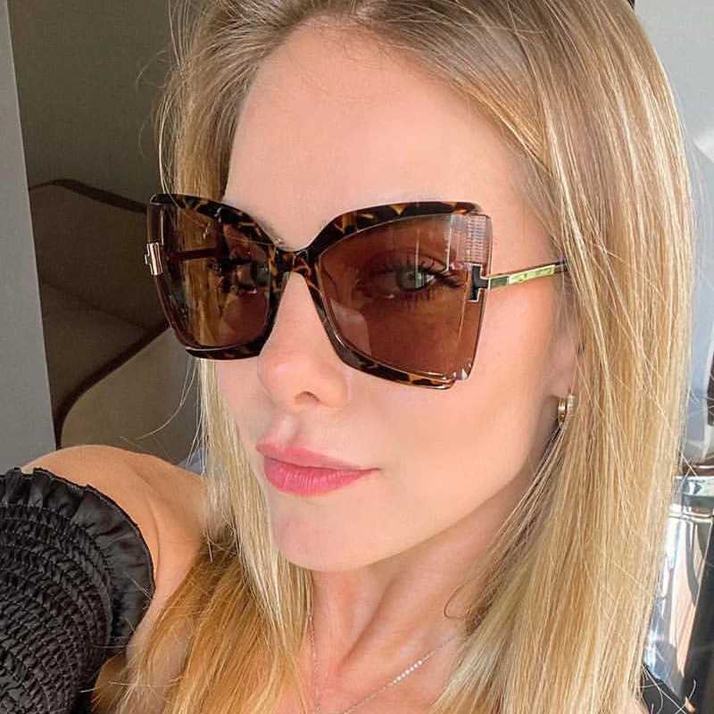 Brand Designer T Sunglasses Oversized Square Women Sun Glasses Female Big Frame Colorful Shades fpr women Oculos 2021 New
Brand Designer T Sunglasses Oversized Square Women Sun Glasses Female Big Frame Colorful Shades fpr women Oculos 2021 New