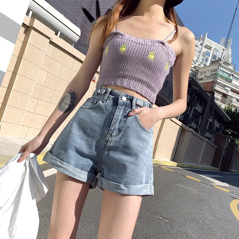 Women Denim Shorts New Loose Buttons Pocket Pants Summer High-waisted A-line Wide-leg Pants Fashion Casual Slim All-match
Women Denim Shorts New Loose Buttons Pocket Pants Summer High-waisted A-line Wide-leg Pants Fashion Casual Slim All-match