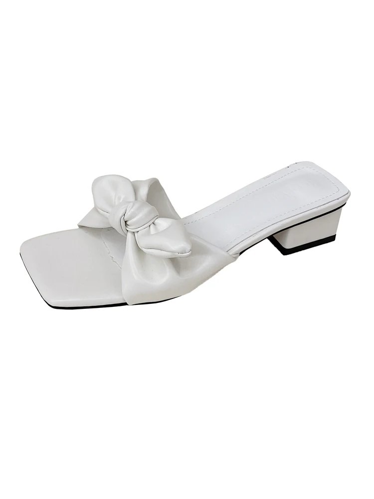 Slippers Women Summer Shoes Slides Square heel Butterfly-Knot Pantofle Fashion Flat Block 2021 Luxury Soft PU Rome Butterfly-kno
Slippers Women Summer Shoes Slides Square heel Butterfly-Knot Pantofle Fashion Flat Block 2021 Luxury Soft PU Rome Butterfly-kno