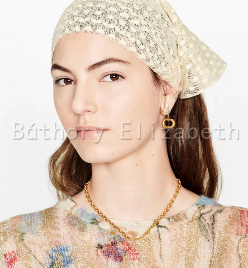 Bthory Elizabeth High qualty 1:1 luxury retro necklaces jewelry gold pearl necklace gifts for women accesories
Bthory Elizabeth High qualty 1:1 luxury retro necklaces jewelry gold pearl necklace gifts for women accesories