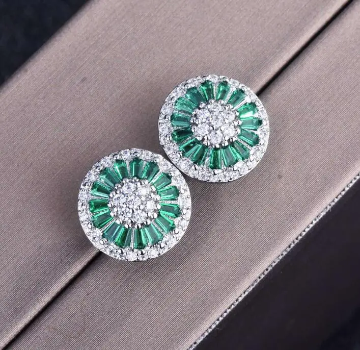 French retro simple all-match green round rhinestone stud earring sweet girls vintage summer fresh ear jewelry 
French retro simple all-match green round rhinestone stud earring sweet girls vintage summer fresh ear jewelry
