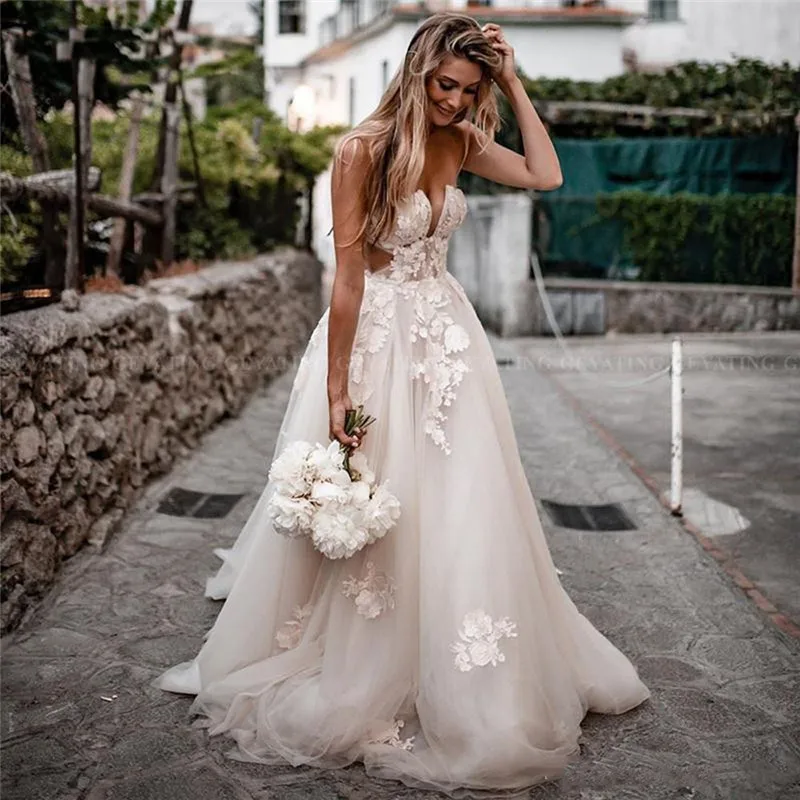 Retro Sweetheart Lace Appliques Wedding Dress Tulle Soft Custom Online Bridal Gowns Spring Robe De Mariage Formal Garden
Retro Sweetheart Lace Appliques Wedding Dress Tulle Soft Custom Online Bridal Gowns Spring Robe De Mariage Formal Garden