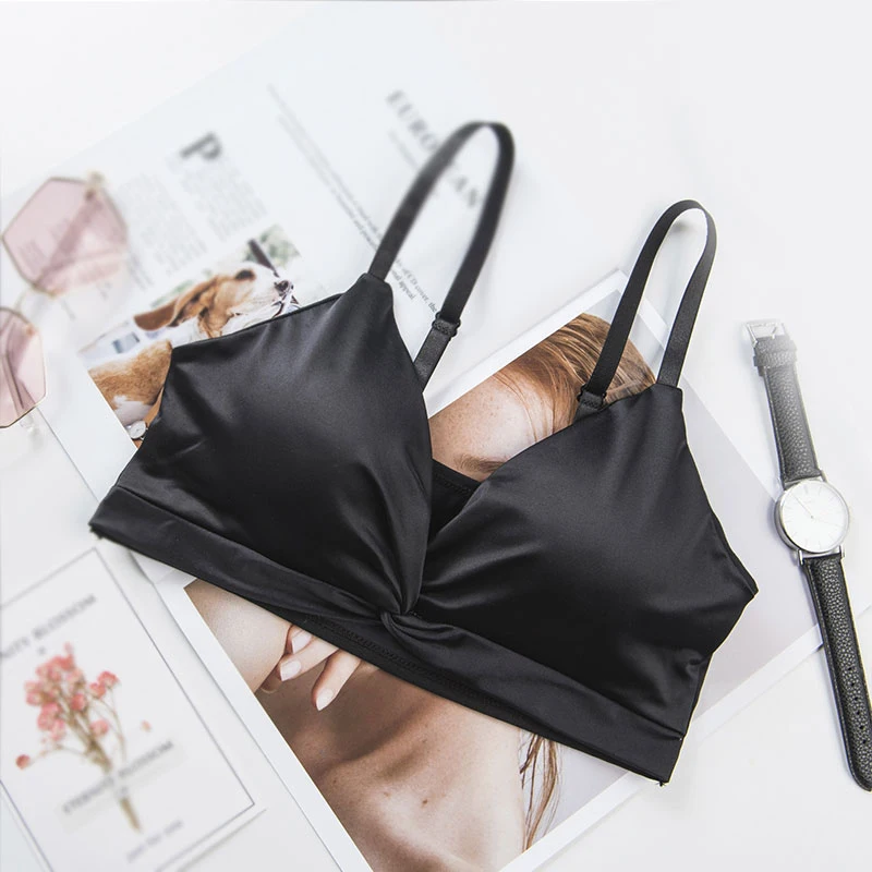 Sexy Crop Top Women Satin Silk Camis Bralette Beauty Back Lace Tube Top Strap Padded Bra French Style Cross Triangle Cup Bra Hot
Sexy Crop Top Women Satin Silk Camis Bralette Beauty Back Lace Tube Top Strap Padded Bra French Style Cross Triangle Cup Bra Hot