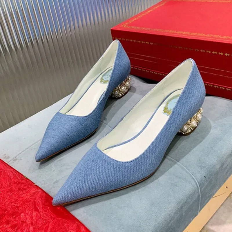 2021 Summer New Rhinestone Pearl Thick Heel Women's Shoes Fashion Pointed Toe Mid Heel Sandals Ladies Blue Denim High Heels
2021 Summer New Rhinestone Pearl Thick Heel Women's Shoes Fashion Pointed Toe Mid Heel Sandals Ladies Blue Denim High Heels