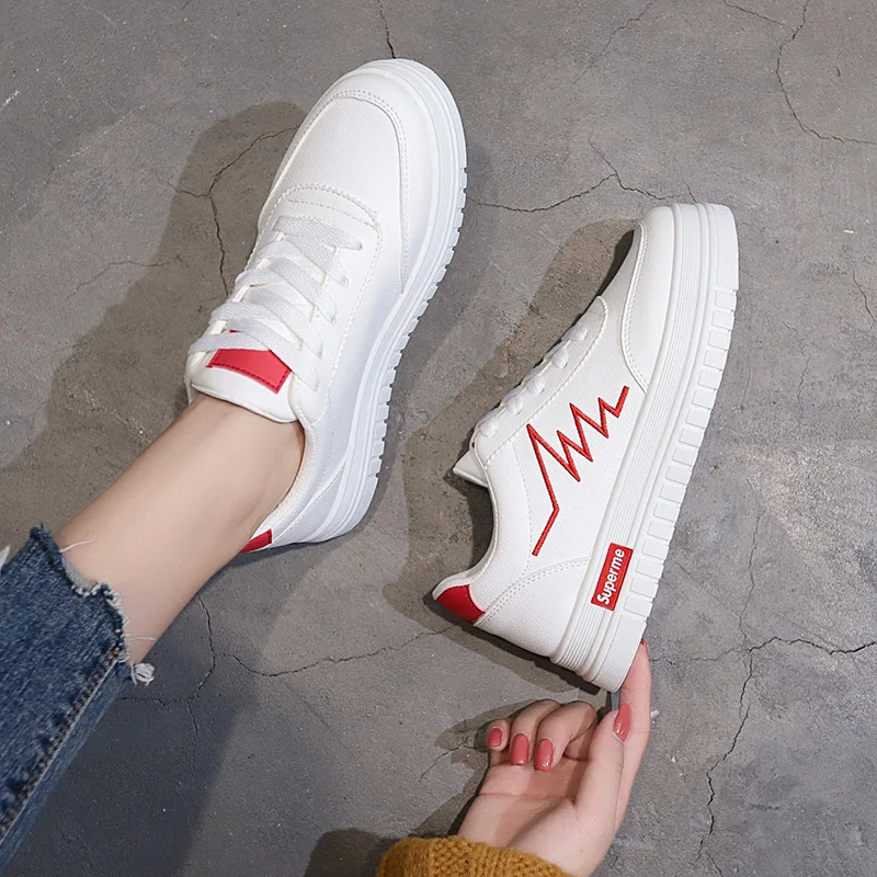 2021 Spring and Summer New Korean Version of The Breathable White Shoes Running Shoes Increased Casual Women's Shoes Flat Shoes 
2021 Spring and Summer New Korean Version of The Breathable White Shoes Running Shoes Increased Casual Women's Shoes Flat Shoes