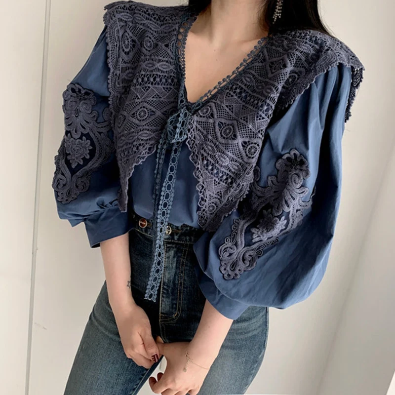 Women'S All-Match Embroidered Large Lapel Lace Decoration Lace Puff Sleeve Shirt
Women'S All-Match Embroidered Large Lapel Lace Decoration Lace Puff Sleeve Shirt