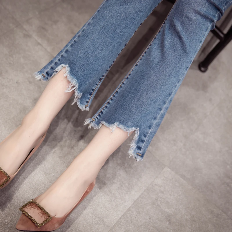 Женские джинсы МАЗ в Корейском стиле
Женские джинсы МАЗ в Корейском стиле