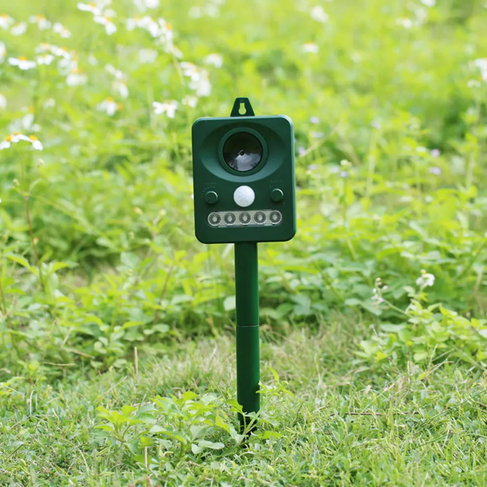 Ultrasonic Animal Repellent Solar Powered Birds Repeller with White Light Waterproof with PIR Sensor for Repelling
Ultrasonic Animal Repellent Solar Powered Birds Repeller with White Light Waterproof with PIR Sensor for Repelling