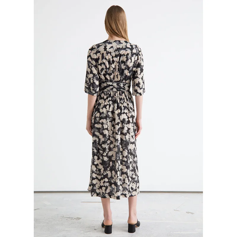 2021 summer new style V-neck ink-dyed lace mid-length loose-fitting fashion slim fairy dress women
2021 summer new style V-neck ink-dyed lace mid-length loose-fitting fashion slim fairy dress women