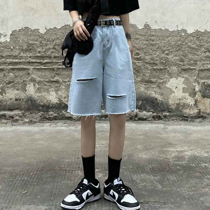 Ripped Denim Five-Point Pants Korean Men's And Women's Trendy Jeans, Worn Out, Ripped Denim Shorts, Loose Casual Shorts
Ripped Denim Five-Point Pants Korean Men's And Women's Trendy Jeans, Worn Out, Ripped Denim Shorts, Loose Casual Shorts
