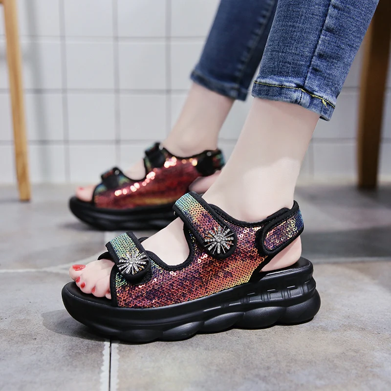 Peep Toe Ladies Sports Sandalen Women Shoes Summer Platform Sandals Women Flats Rubber Flat Roman Beach Shoes Sequined PU 2020
Peep Toe Ladies Sports Sandalen Women Shoes Summer Platform Sandals Women Flats Rubber Flat Roman Beach Shoes Sequined PU 2020