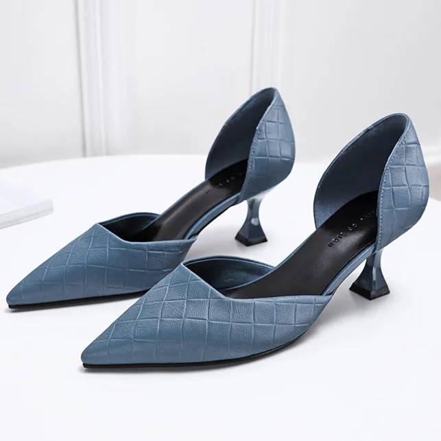 2021 New Microfiber Leather Pumps Woman Spike High Heels Office Dress Shoes Comfortable Summer Spring Ladies Shoes P0107 
2021 New Microfiber Leather Pumps Woman Spike High Heels Office Dress Shoes Comfortable Summer Spring Ladies Shoes P0107