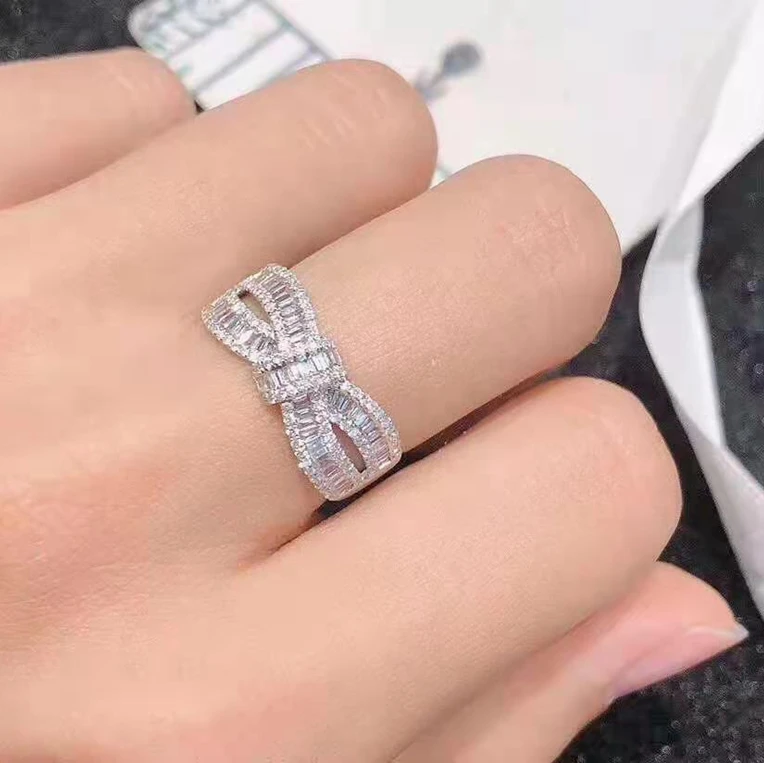 Женское кольцо из серебра 925 пробы, с квадратным Цирконом
Женское кольцо из серебра 925 пробы, с квадратным Цирконом