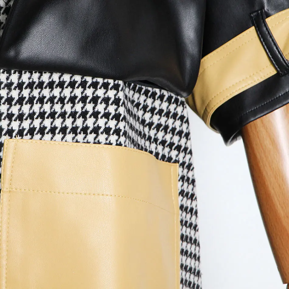 2020 New Fashion Winter Runway Long Coat Jacket Women Retro High Collar Single Breasted Pocket PU Stitching Plaid Coat Jacket
2020 New Fashion Winter Runway Long Coat Jacket Women Retro High Collar Single Breasted Pocket PU Stitching Plaid Coat Jacket