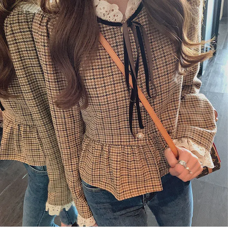 Plaid Shirt women's autumn dress in 2020 new retro Hong Kong style design sense minority goddess style long sleeve jacket
Plaid Shirt women's autumn dress in 2020 new retro Hong Kong style design sense minority goddess style long sleeve jacket