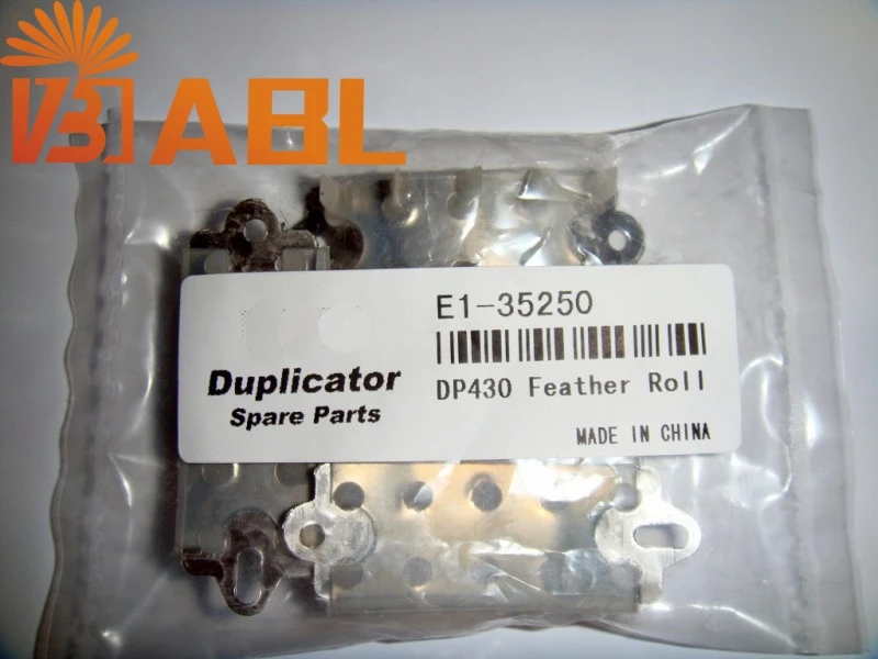 Рулон из перьев DP E1-35250, 2 комплекта для Duplo 31S 31E 31F 33S 33E 33F 41S 43S 43E 43F 63S 63F 2030 205 2050 3040 3050 3051 3060
Рулон из перьев DP E1-35250, 2 комплекта для Duplo 31S 31E 31F 33S 33E 33F 41S 43S 43E 43F 63S 63F 2030 205 2050 3040 3050 3051 3060