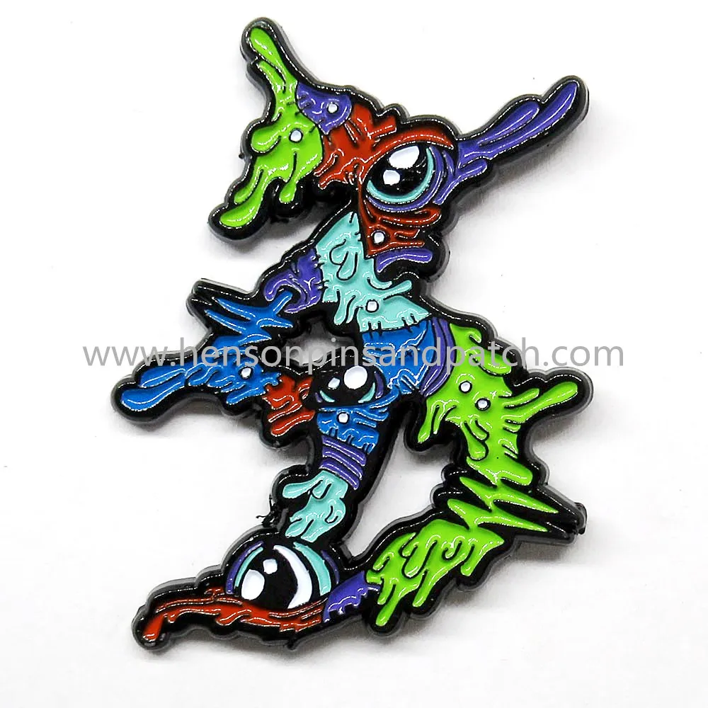Customized cut out soft enamel Monster pin badge with black rubber clutch
Customized cut out soft enamel Monster pin badge with black rubber clutch