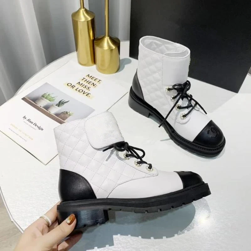 Genuine Leather Women Ankle Boots Luxury Brand Crystal Lace Up Martin Boots Fahsion Lace Up Motorcycle Boots Autumn Winter Boots
Genuine Leather Women Ankle Boots Luxury Brand Crystal Lace Up Martin Boots Fahsion Lace Up Motorcycle Boots Autumn Winter Boots