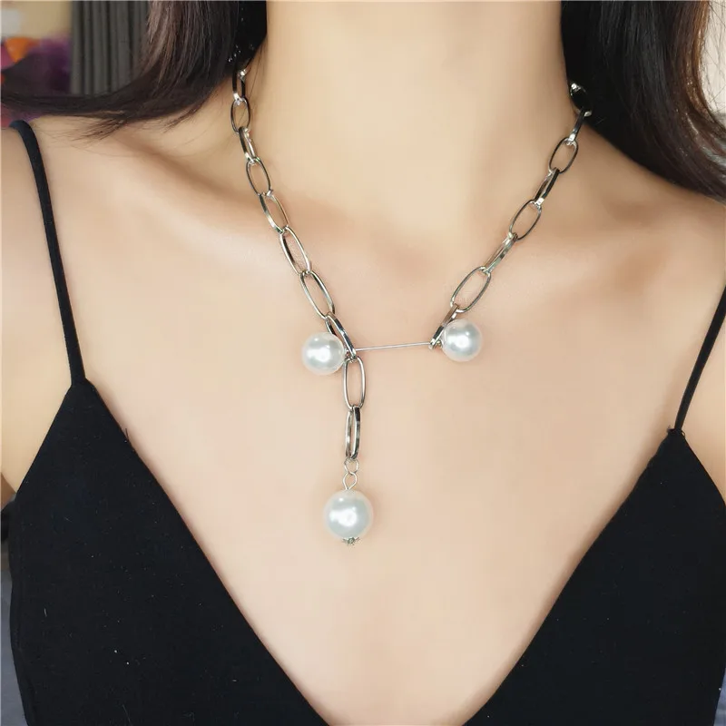Fashionable personality big pearl female necklace exaggerates thick chain clavicle chain necklace
Fashionable personality big pearl female necklace exaggerates thick chain clavicle chain necklace