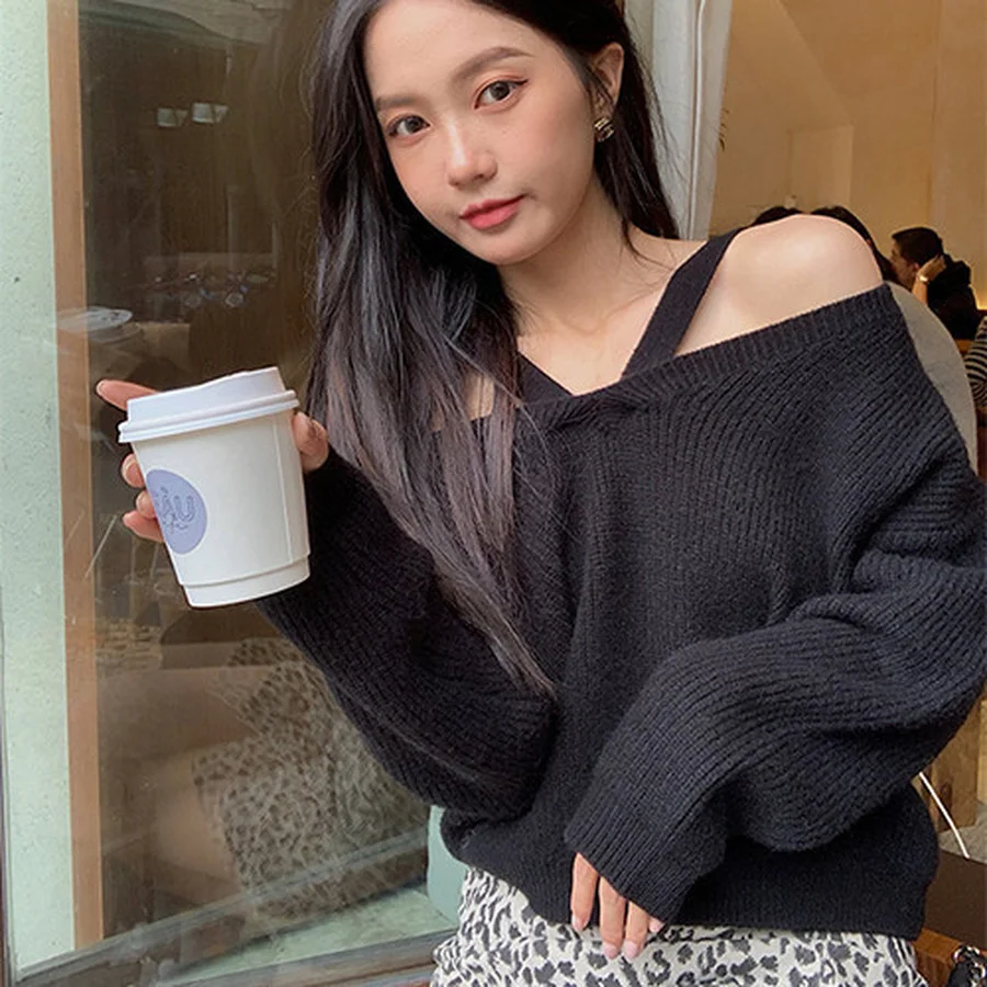 Осенне-зимний свитер, пуловер, блузка, новинка, свободный однотонный, в ленивом стиле, дизайн, ощущение, подвесной воротник, аккуратный аппар... 
Осенне-зимний свитер, пуловер, блузка, новинка, свободный однотонный, в ленивом стиле, дизайн, ощущение, подвесной воротник, аккуратный аппар...