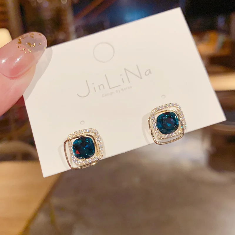 2021 New Fashion Square Oval Zircon Stone Blue Rhinestones Stud Earrings For Women Girl Wedding Party Jewelry Gifts
2021 New Fashion Square Oval Zircon Stone Blue Rhinestones Stud Earrings For Women Girl Wedding Party Jewelry Gifts