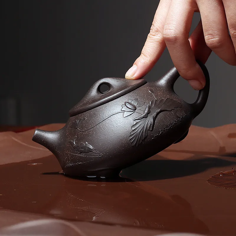 220ML Yixing Teapot Handmade Kung Fu Lotus Kettle With Ball Filter Creative Teaware Send Gift Box
220ML Yixing Teapot Handmade Kung Fu Lotus Kettle With Ball Filter Creative Teaware Send Gift Box
