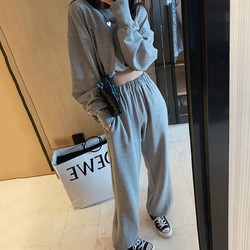 Hoodie and Pants Set Women Solid Tracksuit 2 Piece Set Autumn 2020 Outfits Crop Sweatshirt Tops Joggers Sweatpants Sport Suit
Hoodie and Pants Set Women Solid Tracksuit 2 Piece Set Autumn 2020 Outfits Crop Sweatshirt Tops Joggers Sweatpants Sport Suit