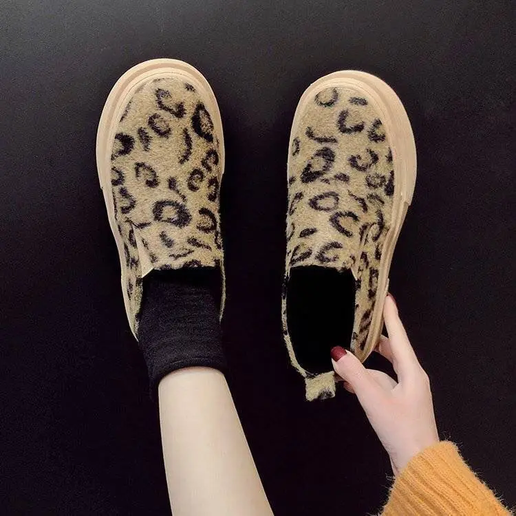 Snow boots women's shoes fur one 2021 winter new plus velvet cotton shoes thick-soled short boots artificial plush leopard boots
Snow boots women's shoes fur one 2021 winter new plus velvet cotton shoes thick-soled short boots artificial plush leopard boots