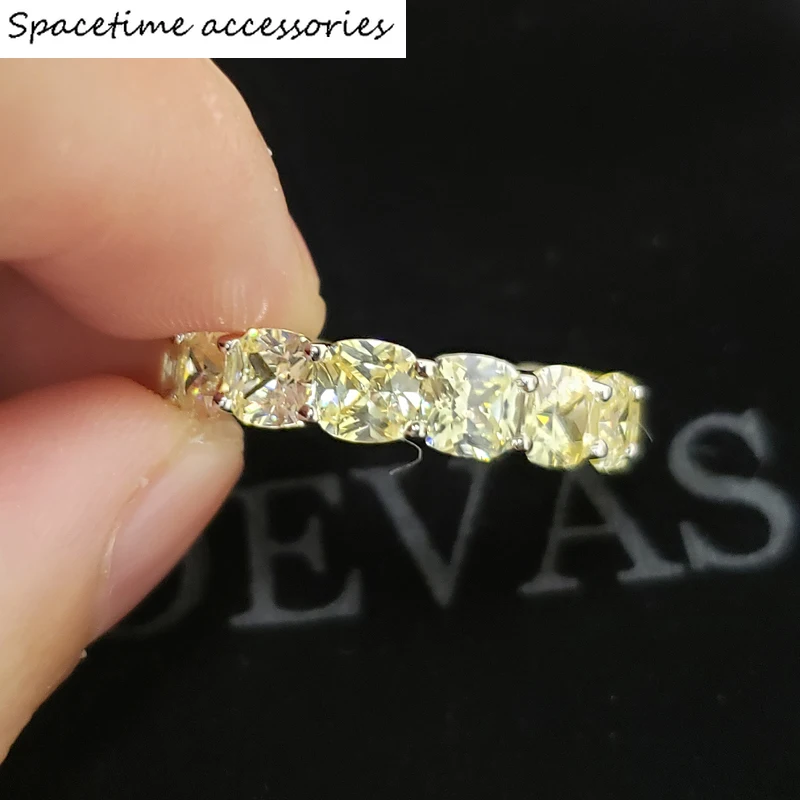 EarringSterling Silver Rings For Women Sparkling 1 Row Full 5*5mm High Carbon Diamond Wedding Party Fine Jewelry GiftsRings
EarringSterling Silver Rings For Women Sparkling 1 Row Full 5*5mm High Carbon Diamond Wedding Party Fine Jewelry GiftsRings