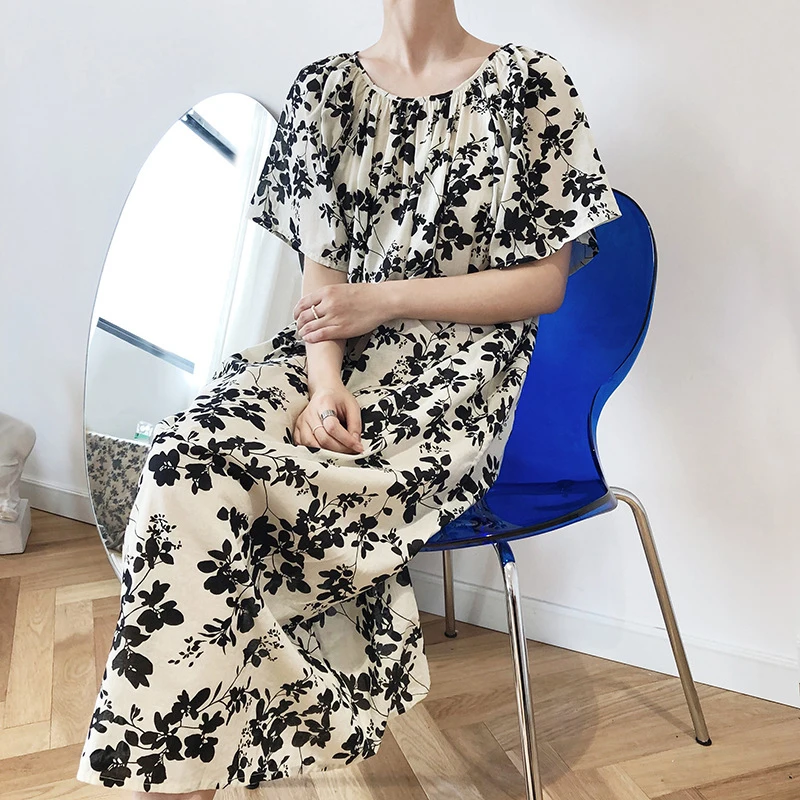 Summer 2021 Korean Women Loose Long Straight Dress Flared sleeves Black White Print Floral Dress O-neck Vestidos Ladies Dresses
Summer 2021 Korean Women Loose Long Straight Dress Flared sleeves Black White Print Floral Dress O-neck Vestidos Ladies Dresses