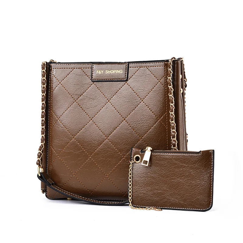 2021 Luxury Designer Women Lingge Chain Bag Large Capacity Shoulder Bag High-quality Leather Crossbody Bucket Bag Bolsa Feminina
2021 Luxury Designer Women Lingge Chain Bag Large Capacity Shoulder Bag High-quality Leather Crossbody Bucket Bag Bolsa Feminina