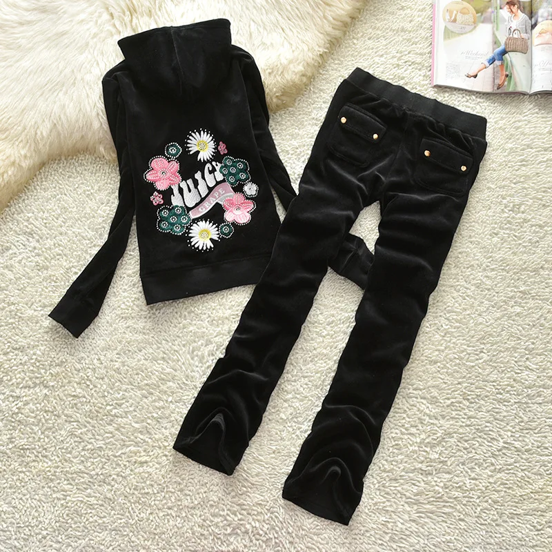 Spring/Autumn 2022 women's velvet fabric tracksuits women's velvet suit track suit hoodies and pants sister sport fat
Spring/Autumn 2022 women's velvet fabric tracksuits women's velvet suit track suit hoodies and pants sister sport fat