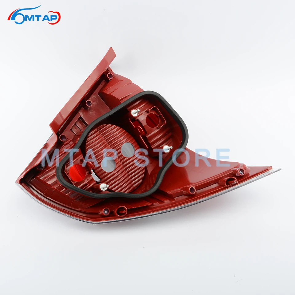 MTAP 2PCS For Ford Focus Sedan / Saloon 2005-2012 Tail Light Tail Lamp Taillamp Assy Rear Brake Light Stop Lamp Rear Bumper Lamp