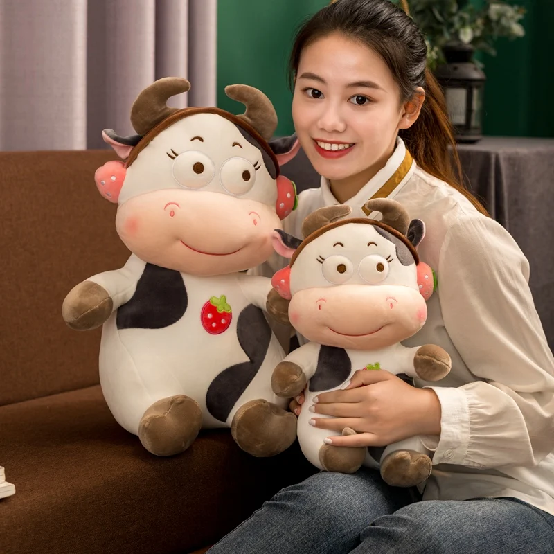 35-45cm Kawaii Strawberry Plush Milk Cow Toy Cattle Plush Stuffed Animal Soft Doll Kids Toys Christmas Gift for Children Girls 
35-45cm Kawaii Strawberry Plush Milk Cow Toy Cattle Plush Stuffed Animal Soft Doll Kids Toys Christmas Gift for Children Girls