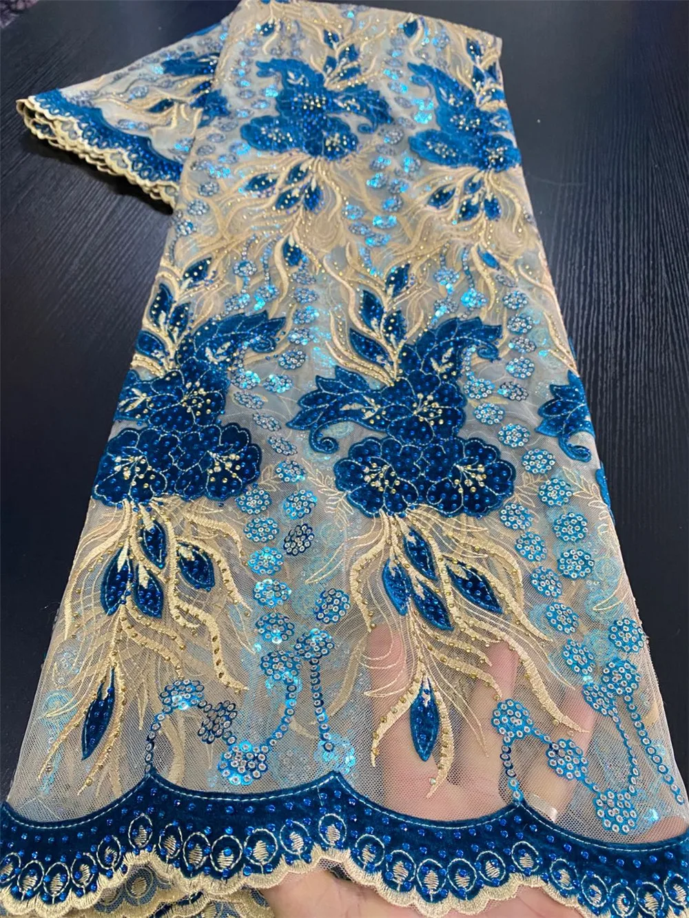 Velvet Lace Fabric Sequins Lace Fabric 2020 Latest Nigerian French Tulle Lace with Stones High Quality African Net Lace APW3201B
Velvet Lace Fabric Sequins Lace Fabric 2020 Latest Nigerian French Tulle Lace with Stones High Quality African Net Lace APW3201B