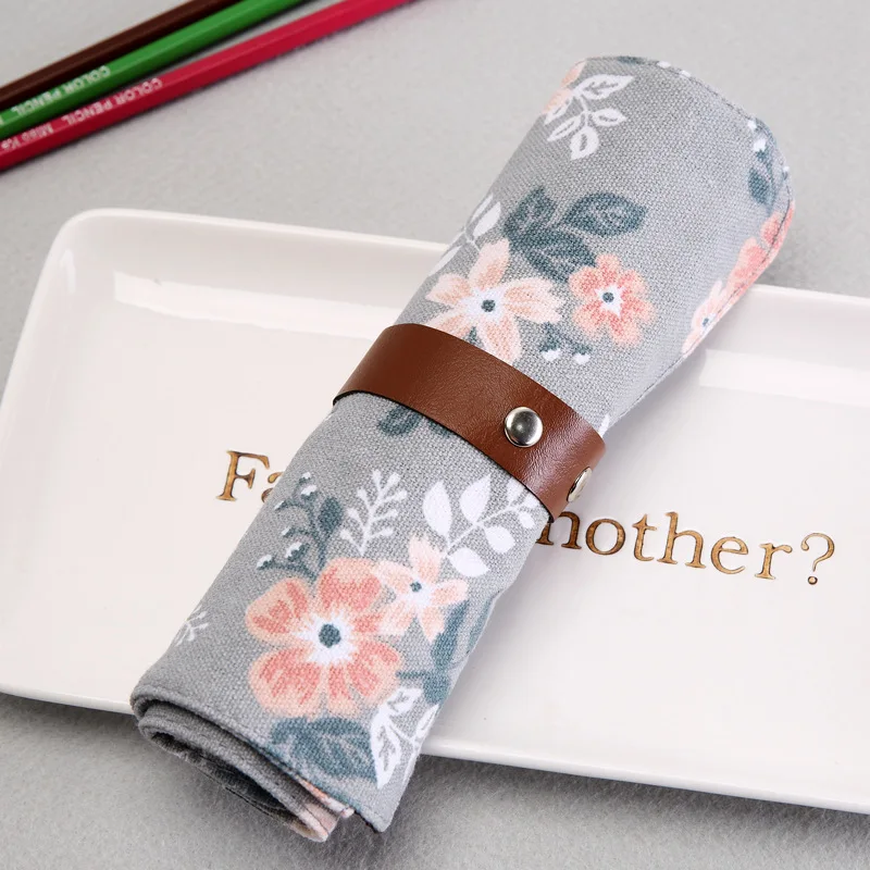 Cartoon Pen Bag Pencil Roll Canvas Pen Curtain Large Capacity Pencil Pouch Art Drawing School Supplies Makeup Pen Brush Storage
Cartoon Pen Bag Pencil Roll Canvas Pen Curtain Large Capacity Pencil Pouch Art Drawing School Supplies Makeup Pen Brush Storage