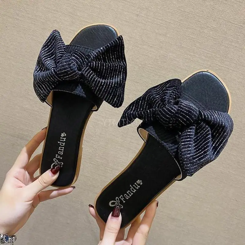 LLOGAI Shoes Women Slippers Flat Slides Fashion Butterfly-knot Female Beach Soft Summer 2021 Luxury Casual Zapatillas Mujer Casa
LLOGAI Shoes Women Slippers Flat Slides Fashion Butterfly-knot Female Beach Soft Summer 2021 Luxury Casual Zapatillas Mujer Casa