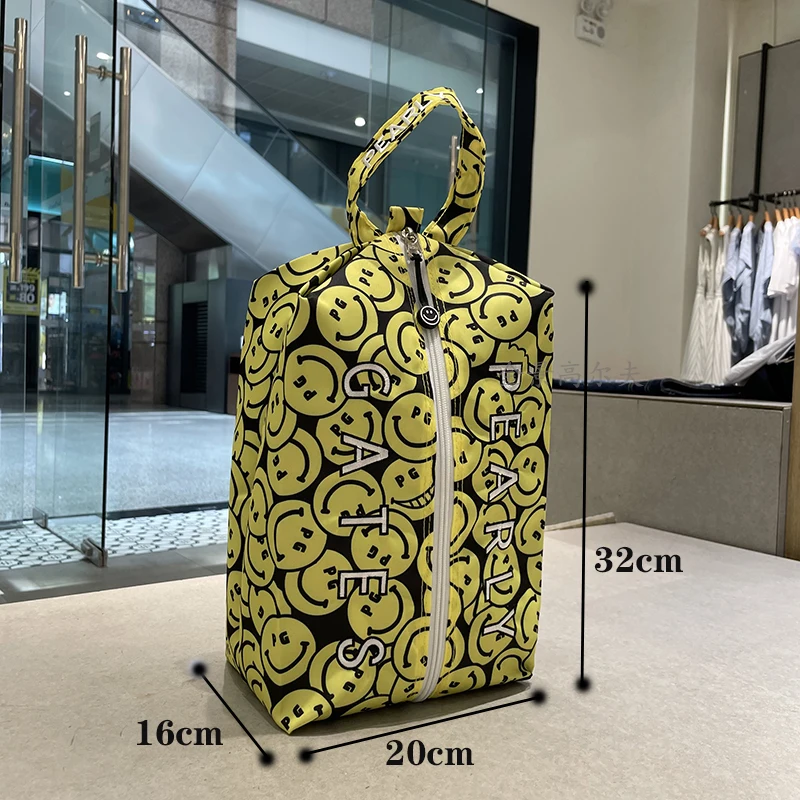 New PG Golf Clutch Bag Smiley Face Storage Bag Foldable Golf Shoe Bag Small Clothes Bag Handbag Shoe Bag
New PG Golf Clutch Bag Smiley Face Storage Bag Foldable Golf Shoe Bag Small Clothes Bag Handbag Shoe Bag