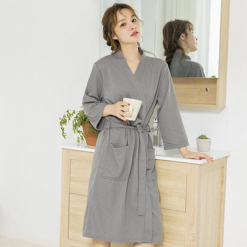 Spring New Robes Women and Men Couple Waffle Knitted Long Sleeve Thin Long Bathrobes Sleepwear Nightwear Casual V-Neck Bathrobes
Spring New Robes Women and Men Couple Waffle Knitted Long Sleeve Thin Long Bathrobes Sleepwear Nightwear Casual V-Neck Bathrobes