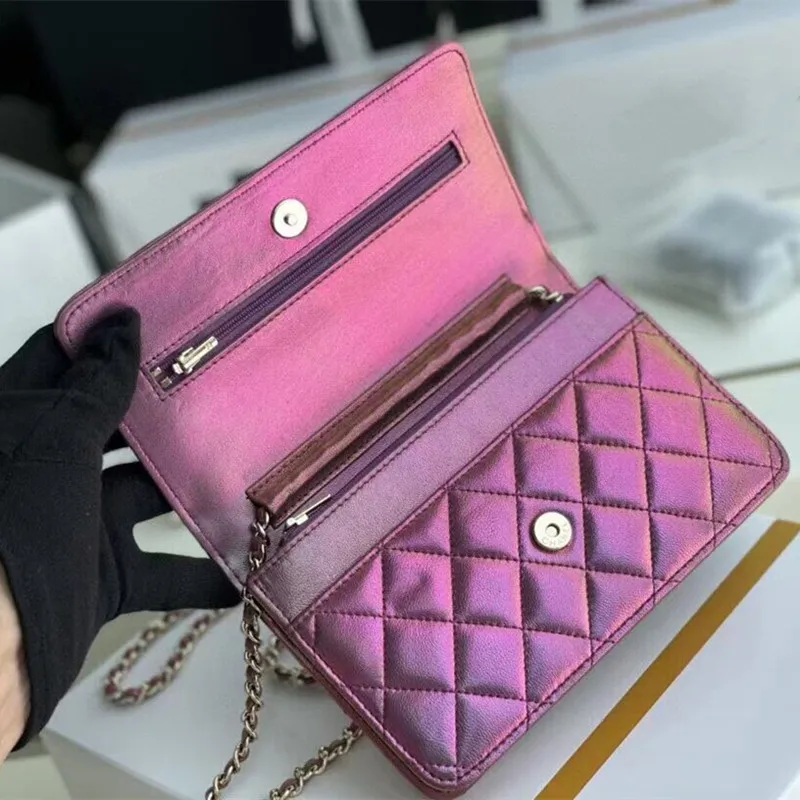 2021 new light-emitting women's bag flap bag checkered chain straddling caviar leather one shoulder versatile bag
2021 new light-emitting women's bag flap bag checkered chain straddling caviar leather one shoulder versatile bag